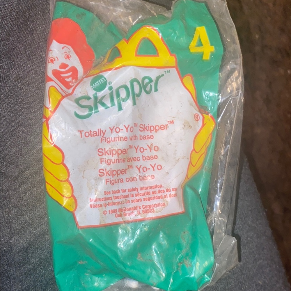 Mattel Skipper Totally Yo-Yo Figurine